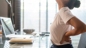 科普｜长期伏案腰痛颈痛怎么办？试试“敲打养生术”