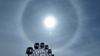 超大日暈現身黑龍江黑河天空，伴有罕見全暈光環