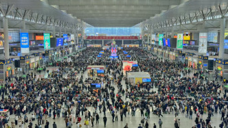 鐵路上海站清明假期預計發送235萬人次，在上海南站打造老年友好型車站