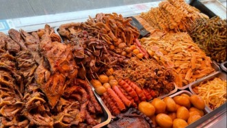 卖卤菜月入10万？ “摆摊收徒”成“传销式”扩散应强化监管