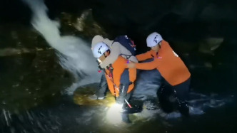 6名游客在云南梅里雪山雨崩村徒步迷路，消防連夜成功救援