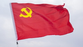 新华时评·锲而不舍落实中央八项规定精神丨走好群众路线这条党的生命线