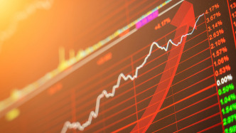 657家滬市公司去年凈利同比增9.2%，農林牧漁、汽車、有色等業績向好