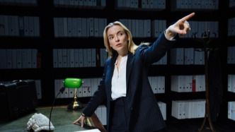 蘇西·米勒與《初步舉證》：用一部作品揭開(kāi)法律的暗瘡