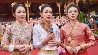 西双版纳澜沧江龙舟竞渡，泼水节主题曲《Fun傣》演唱者发出邀请