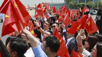 東南亞三國行首日｜中越兩黨兩國領(lǐng)導(dǎo)人密集會(huì)談，簽署45份雙邊合作