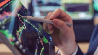 纳斯达克中国金龙指数涨超3%，COMEX黄金期货收跌