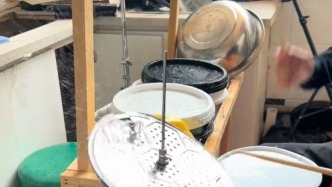 萬物皆可奏！為了打個架子鼓，鍋碗瓢盆齊上陣