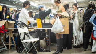二手服裝“批發(fā)”市集受到年輕人追捧，是哪一股潮流在推動？