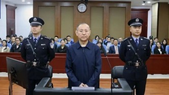 谁在向张福生行贿？