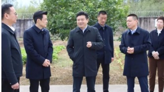 涉嫌在饭局后性侵一女子，湖南机场董事长邱继兴被警方刑拘