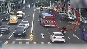 男子試駕時連續(xù)撞毀5輛豪車，只為“求職抵債”