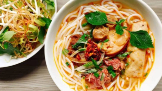 遇见小面的“苦生意”：年入11亿，每单赚1块4