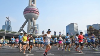 深一度｜上海半馬，展示“體育+”無限可能的路跑狂歡