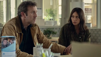 病人有頭發(fā)，照護(hù)者不發(fā)瘋：《黑鏡》中的身體缺席與虛偽關(guān)懷