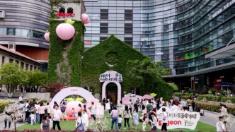 從沙漠到都市：貝親世界地球日特別行動，以桃葉冰爽力開啟地球降溫之旅