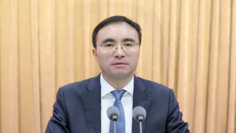 王忠誠出任四川遂寧代市長，此前為成都市政府秘書長