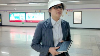 上海地鐵讀書人｜房產中介葉子：如果沒有書，早就抑郁了