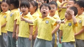 小身躯大能量！幼儿园小朋友唱国歌，情绪饱满令人热血沸腾