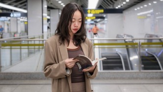 上海地鐵讀書人｜媒體人Echo：讀書可以使人遠離手機