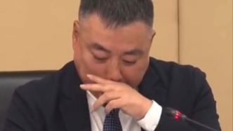刘国梁总结发言数度哽咽：乒乓球是事业，更是融入血脉的信仰
