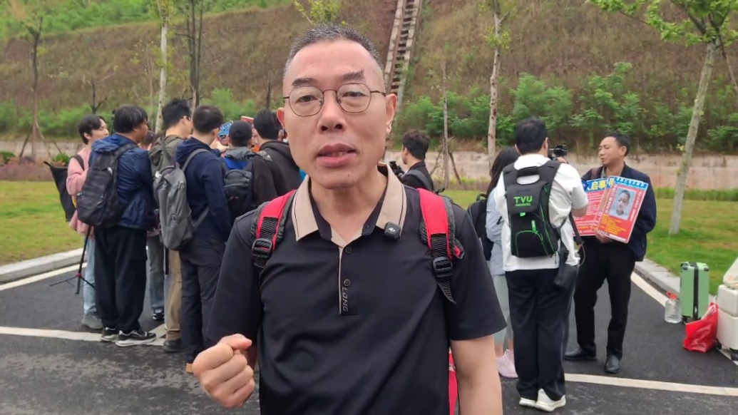 “雷公”向人販子索賠6元案開(kāi)庭：王浩文庭上不承認(rèn)拐走川川