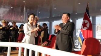 金正恩攜女兒出席朝鮮人民軍新型驅逐艦入水儀式