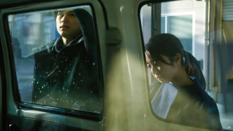 《黎明的一切》：与正常世界脱轨后，我选择不再回去