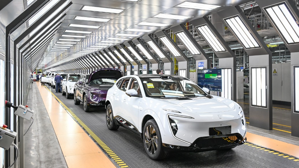 国家发改委:针对长期摇号家庭和无车家庭等重点群体将定向增发购车指标