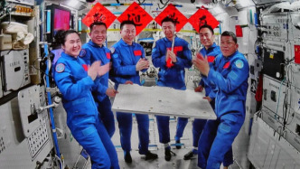 神19神20航天员完成交接，神19航天员4月29日返回地球