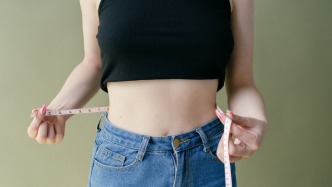 人到中年為何腰圍變粗？科學(xué)家發(fā)現(xiàn)腹部脂肪增加的細(xì)胞元兇