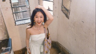 演員劉美含二手集市被曝售假，本人道歉