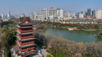 費高云調研黨的建設工作：營造風清氣正勁足的政治生態