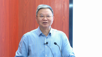 卸任兰大校长后，严纯华院士重返北大作报告