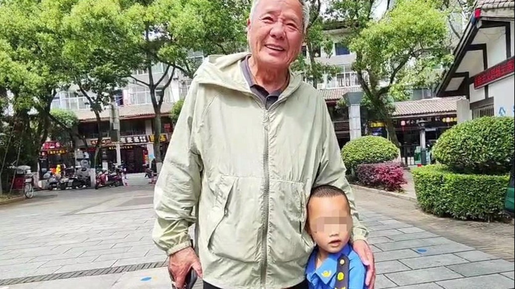 “必須伸手相助”,上海74歲老人宜春旅游時救起落水兒童