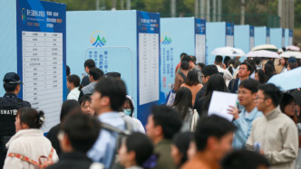 人社部：一季度全國城鎮新增就業308萬人，同比增加5萬人