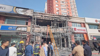 辽宁省委书记郝鹏、省长王新伟赶到辽阳火灾事故现场指导善后处置工作