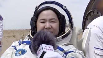 我國首位女性航天飛行工程師王浩澤順利出艙