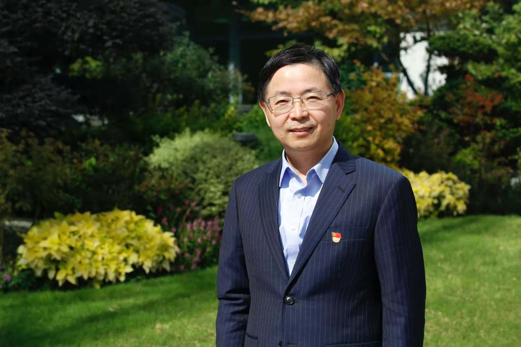 马克思主义理论研究教学名师系列访谈｜王公龙：做好马克思主义研究，既要“钻进去”又要“跳出来”