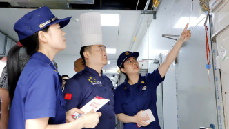 國務(wù)院食安辦：加強(qiáng)五一假期食品生產(chǎn)、銷售、餐飲服務(wù)環(huán)節(jié)監(jiān)管