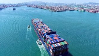 新华时评：需要“重新平衡”的是美国心态