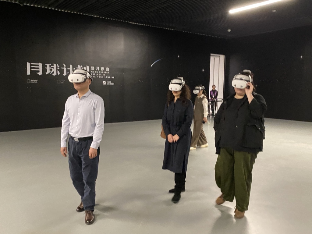 戴上XR头盔，五一假期在上海也能体验“登陆月球”