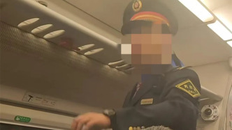 乘客被困停滞车厢超4小时，哈尔滨铁路局客服：列车晚点，表示歉意