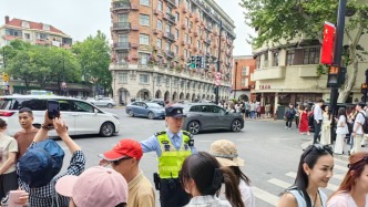 五一假期上海多個景點人流如織，警方多措并舉確保秩序
