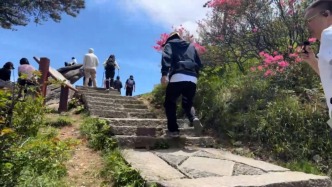 機(jī)器人用在何處丨體驗穿“機(jī)器腿”登山，游客希望能用于野外工作