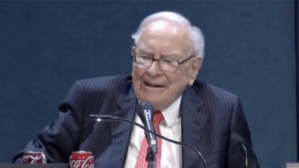 巴菲特寄語年輕人：努力與智者同行，做熱愛之事似乎比勉強謀生會更長壽