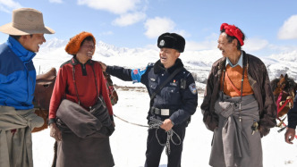 在海拔3980米駐守：“全國先進工作者”劉鵬與洛戈梁子警務站的9年