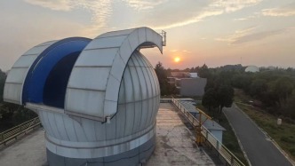 国际上首次，地月空间卫星激光测距试验在白天成功实施