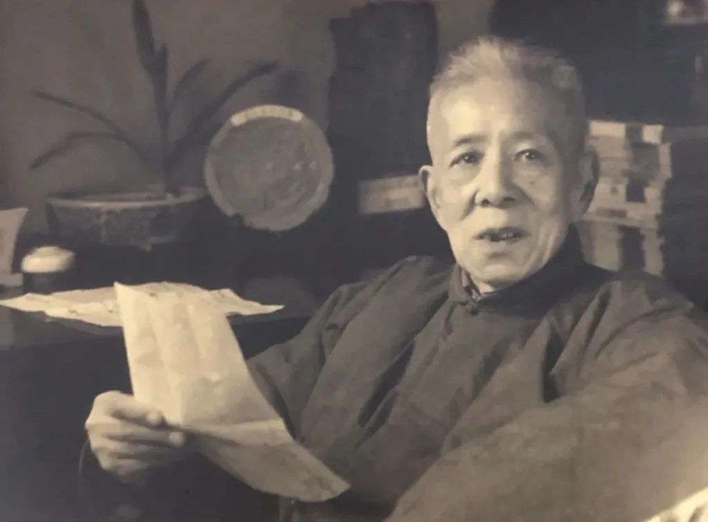 纪念｜“补白大王”郑逸梅，从藏扇看其眼光品味