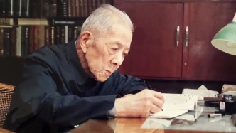 紀念｜“補白大王”鄭逸梅，從藏扇看其眼光品味